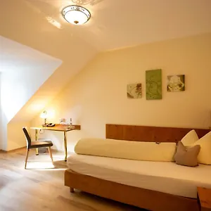 3* Hotel Und Göttler Josef